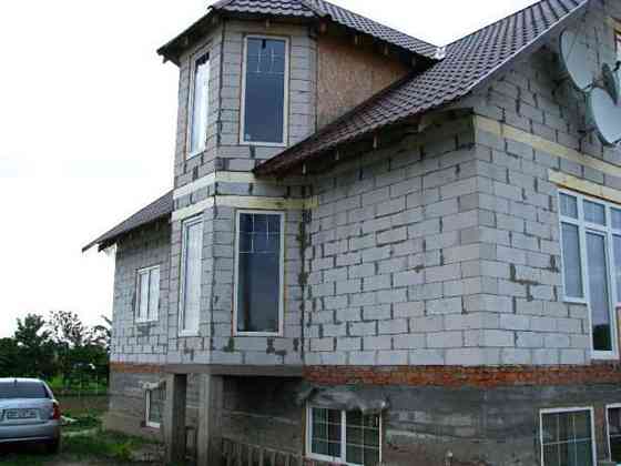 Продаж 3-поверховий Будинок з ділянкою 10 сот 198 кв.м  на Грушевского Бориспіль