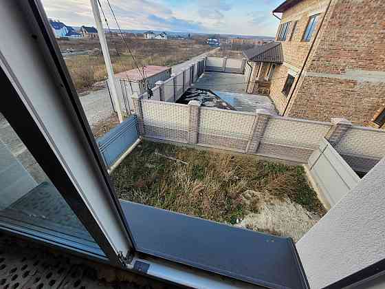 Продаж Будинок на Свободи, 2 Крихівці