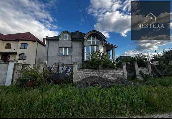 Продаж Будинок 5-кімнатний на вул. Травнева Баранинци