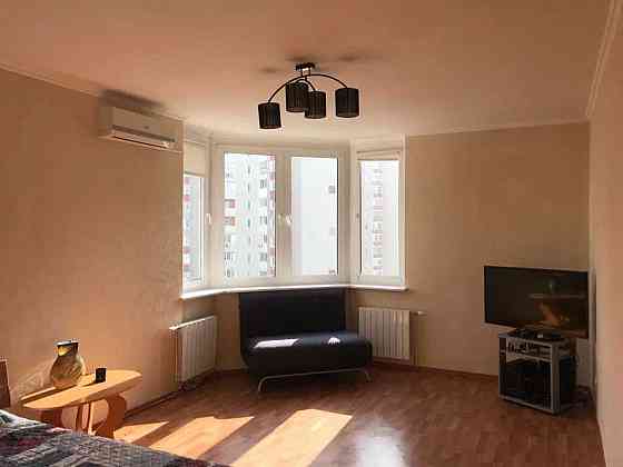 Оренда Квартира 1-кімнатна, 12/22 поверх на ул. Елизаветы Чавдар, 13 Киев