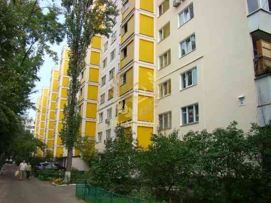 Продам двокімнатну квартиру в Деснянському районі Києва Киев