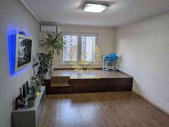 Світла та простора 1-кімнатна квартира на Троєщині, з ремонтом Київ