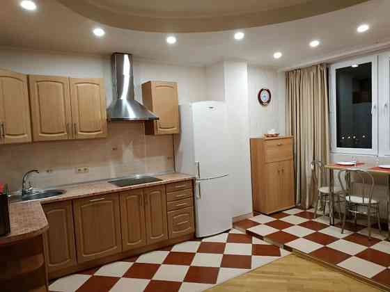 Оренда Квартира 2-кімнатна, 22/25 поверх на Днепровская набережная, 26-б Київ