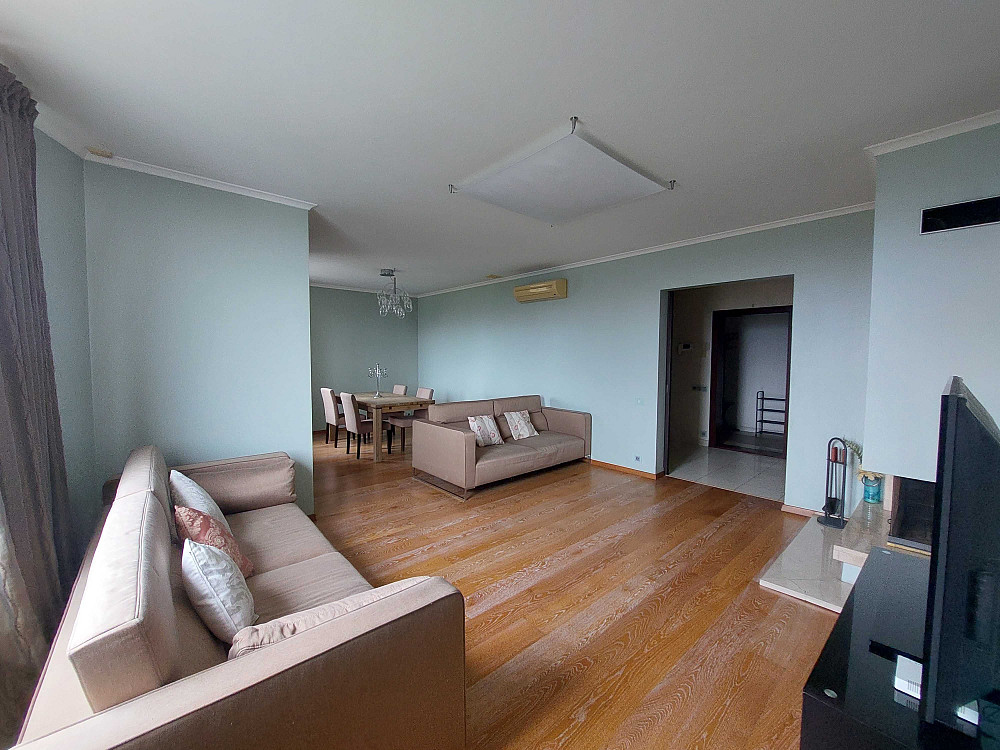 Продаж Квартира 4-кімнатна, 16/18 поверх на Лобановського вул., д. 126г Kiev - photo 1