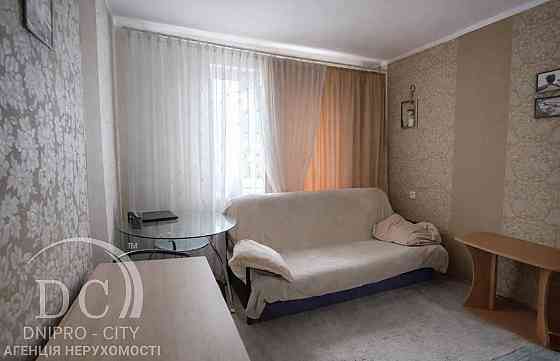 Продаж Квартира 3-кімнатна, 4/9 поверх на Метробудівська вул., 5 Дніпро