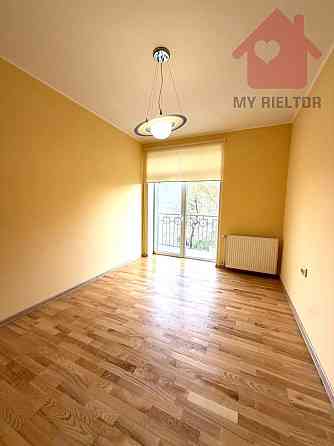 Оренда Квартира 3-кімнатна, 2/5 поверх на Гренджі-Донського пл. Uzhhorod