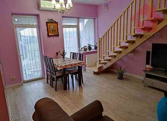 Продаж трикімнатної квартири вул.Погорєлова. Uzhhorod