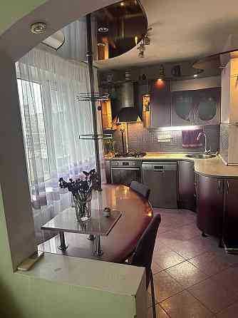 Продаж Квартира 3-кімнатна, 4/9 поверх на Героїв Дніпра вул., д. 32 Київ