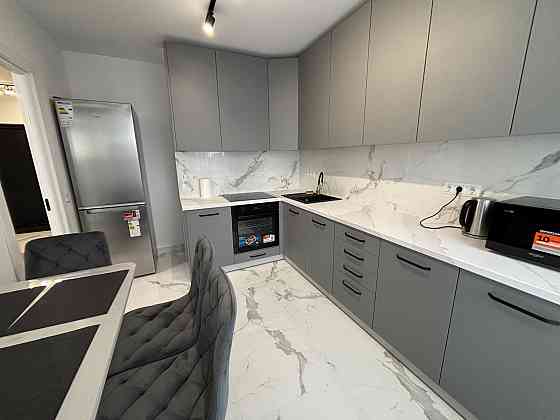 Оренда Квартира 2-кімнатна, 8/11 поверх на Південний б-р, 32 Івано-Франківськ