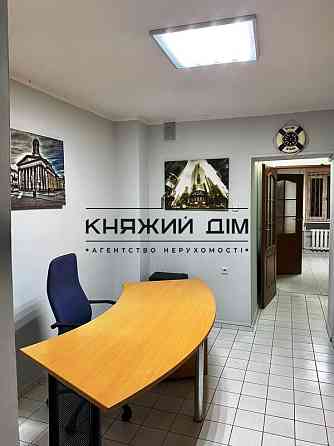 Оренда офісне приміщення на Оболонская ул. поверх - 1/7 Київ