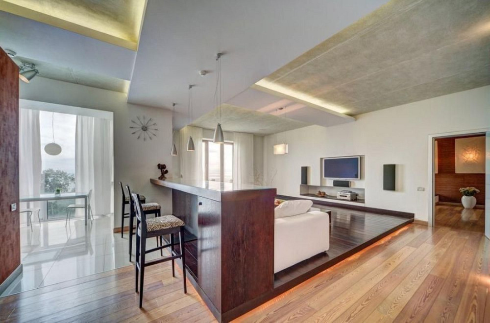 Продаж Квартира 4-кімнатна, 5/9 поверх на Черноморская ул., 1 Одесса - изображение 1