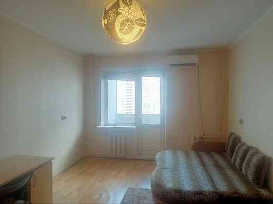 Оренда Квартира 1-кімнатна, 16/18 поверх на улица Драгоманова, д.1 Київ