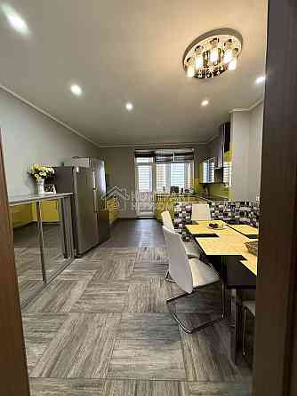 Продаж Квартира 3-кімнатна, 5/18 поверх на вул. Науки Харків