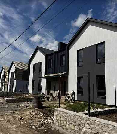 Продаж дуплекса у с.Петриків 