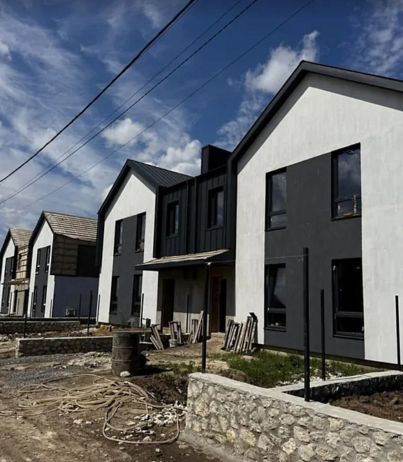 Продаж Будинок  - фото 1