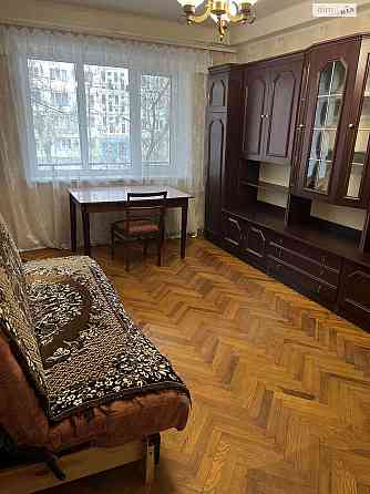 Продаж Квартира 4-кімнатна, 2/9 поверх на Космонавта Поповича вул., д. 12 Kiev