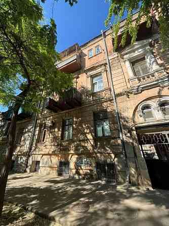 Продаются три комнаты со всеми удобствами - Центр Одеса