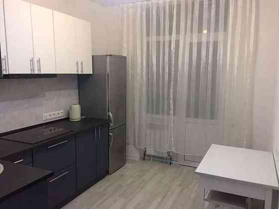 Оренда Квартира 1-кімнатна, 3/27 поверх на ул. Светлая, 3д Киев