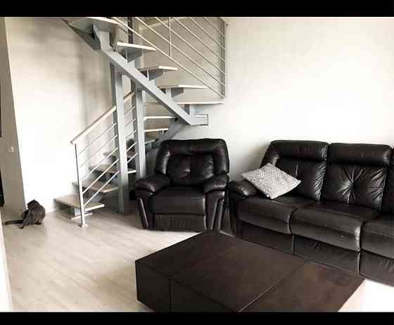 Продам 2-х поверхову квартиру на Райдужному Одеса