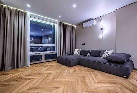 Продаж Квартира 3-кімнатна, 7/25 поверх на Ужгородський вул., д. 1 Київ