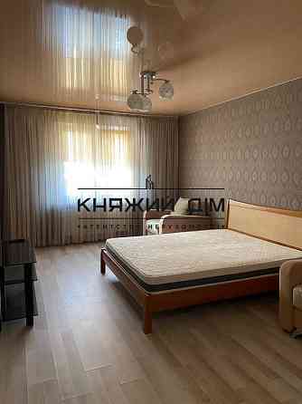 Продаж Квартира 1-кімнатна, 15/25 поверх на Милославская ул. Київ