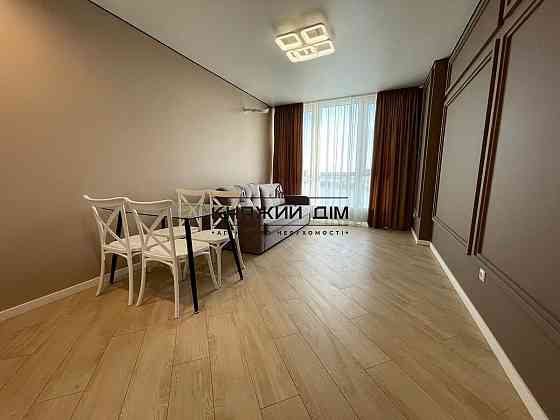 Оренда Квартира 2-кімнатна, 18/28 поверх на вул. Днепровская Набережная Киев