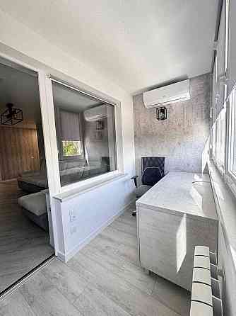 Продаж Квартира 4-кімнатна, 6/9 поверх на Юрия Кондратюка, 5 Днепр