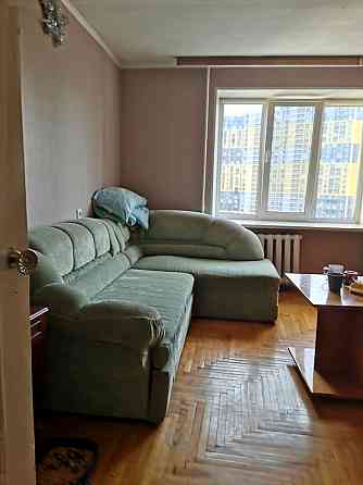 Продаж Квартира 3-кімнатна, 7/14 поверх на Радченка Петра вул., д. 14 Київ