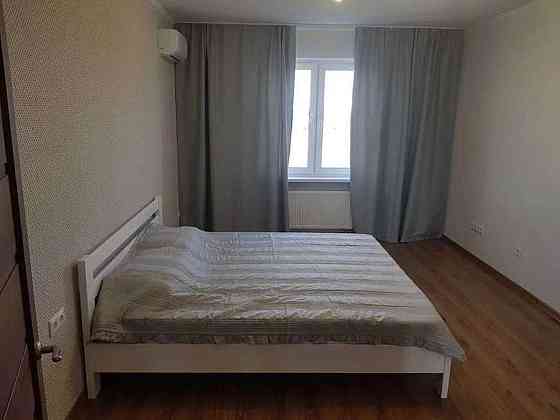 Оренда Квартира 2-кімнатна, 9/24 поверх на ул. Ревуцкого Kiev