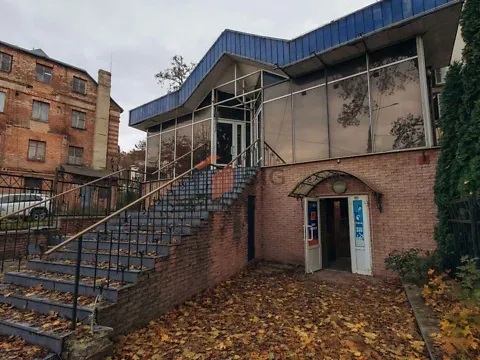 Здається    Чернівці Вокзальна (Гагаріна Юрія) вулиця Чернівці - фото 9