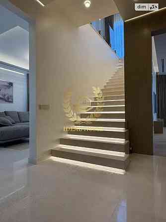 Продаж Квартира 5-кімнатна, 23/25 поверх на Антоновича ул., 109 Kiev