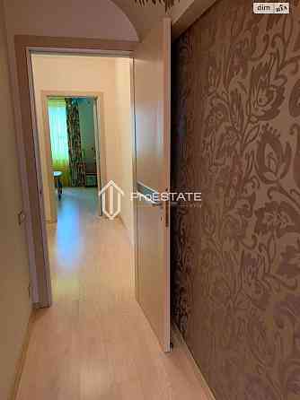 Продаж Квартира 3-кімнатна, 16/24 поверх на вул. Урловская Киев