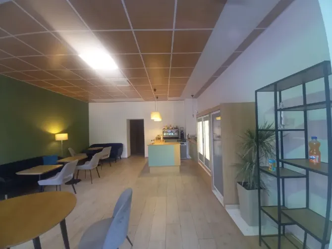 New Shop for rent on the red line in the residential complex 