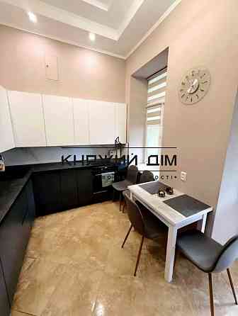 Оренда Квартира 2-кімнатна, 5/5 поверх на Бессарабская пл. Київ