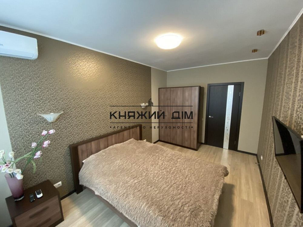 Продаж 2 кімн. розд. на Драгоманова біля Ашана ст. м. Позняки Код : № 21145198 Київ - фото 1