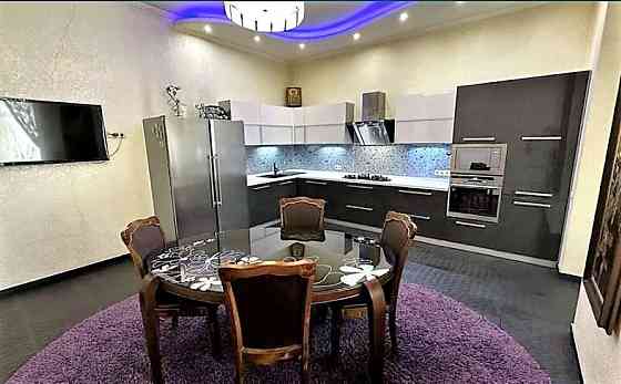 Просторная трехкомнатная квартира в центре Одессы Одесса