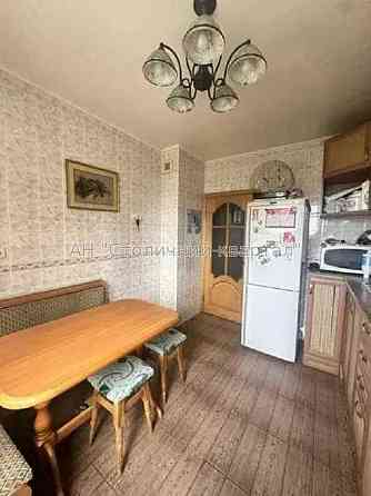 Продаж Гараж/паркомісце на Героїв Дніпра вул., 35 7/9 поверх Київ