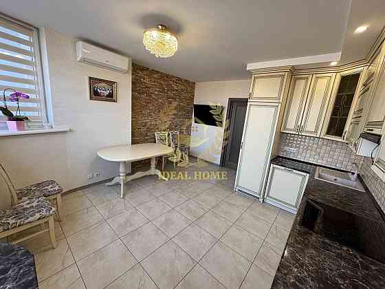 Продаж Квартира 3-кімнатна Боярка