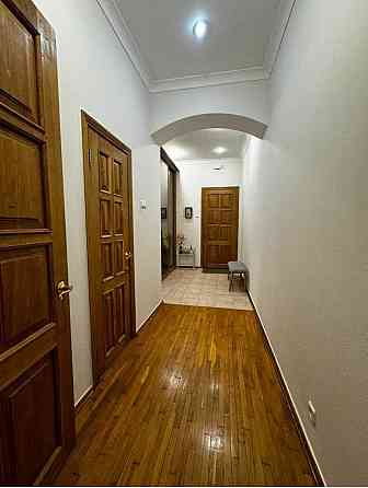 Оренда Квартира 2-кімнатна, 4/4 поверх на Жилянська, 34 Київ