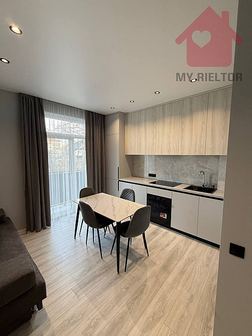 Продаж Квартира 1-кімнатна, 1/5 поверх на Руська Ужгород - фото 1