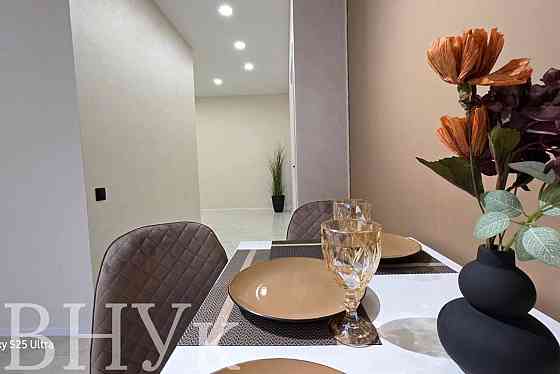 Продаж Квартира 3-кімнатна, 1/6 поверх на Петриківська Тернопіль