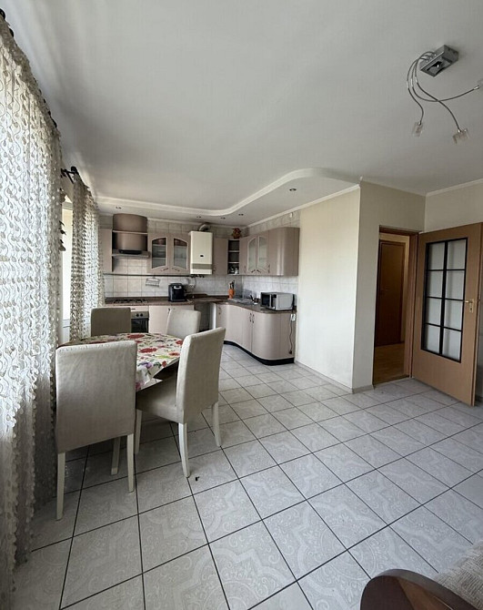 Продаж Квартира 4-кімнатна, 5/6 поверх на Чорновола, 99 Івано-Франківськ - фото 4