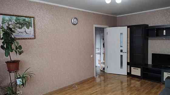 Оренда Квартира 1-кімнатна, 8/9 поверх на Чорнобильська вул, 10 Киев