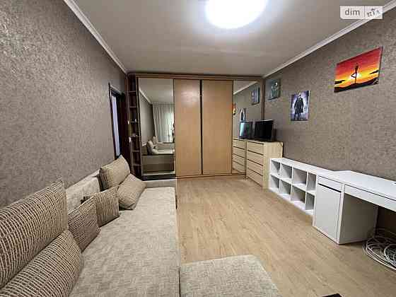 Оренда Квартира 1-кімнатна, 14/16 поверх на вул. Тростянецька, 5Б Київ