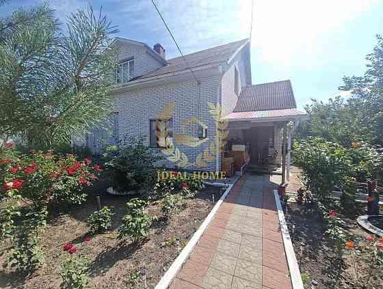 Продам двоповерховий будинок у селі Трушки Petrushky