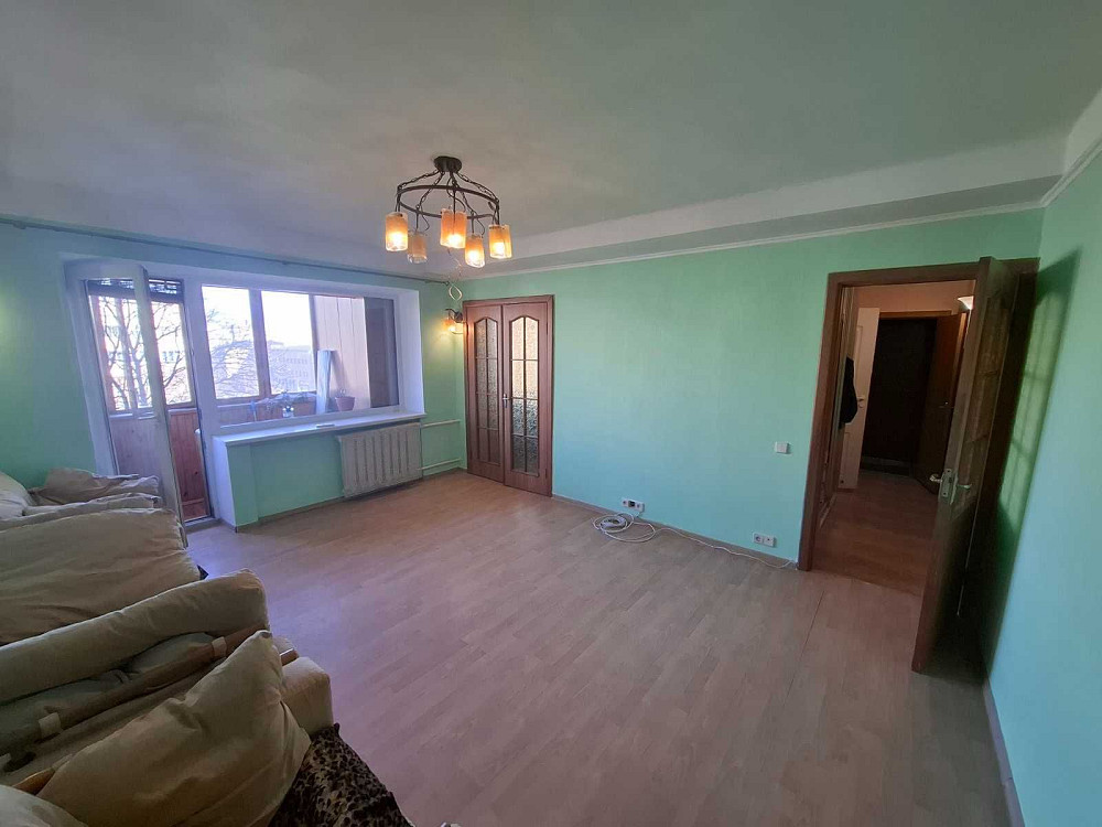 Продаж Квартира 3-кімнатна, 4/9 поверх на Кирилівська вул., д. 117 Київ - фото 2