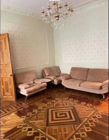 For sale 4-room Apartment 120000 sq.m екатерининская площадь 4 Odessa