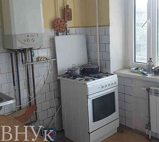 Продаж Квартира 3-кімнатна, 4/5 поверх на 8 березня Ужгород