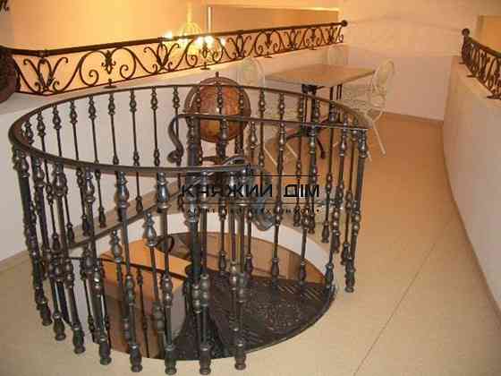 Оренда офісне приміщення на Предславинская ул. поверх - 1 Київ