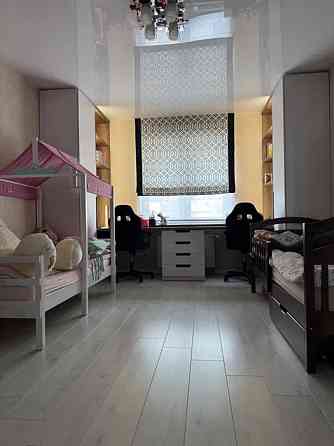 Продаж Квартира 3-кімнатна, 20/25 поверх на Данченка вул., д. 3 Київ